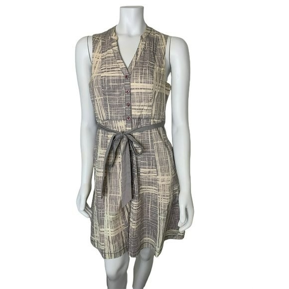 Maeve Dresses & Skirts - Maeve Size 6 sleeveless V-neck dress Pockets grey cream white striped pattern